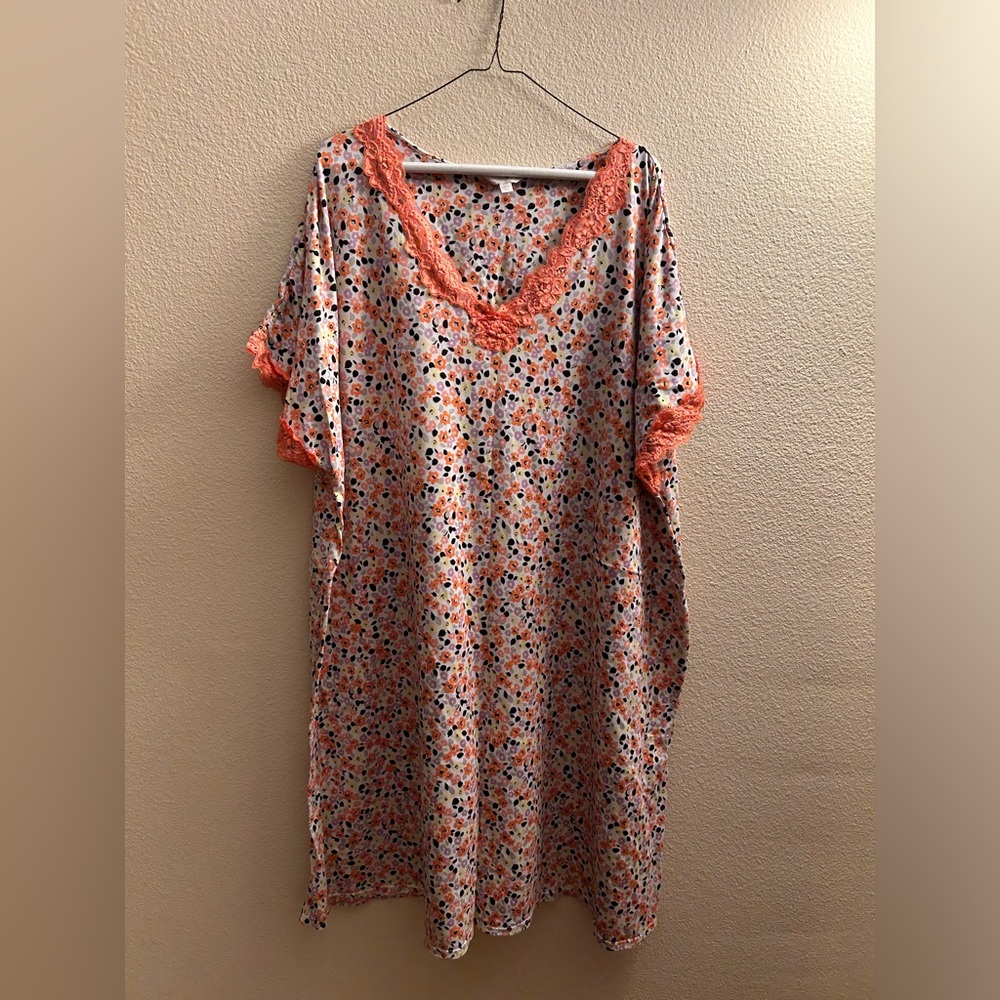 Women’s Nightgown nightdress size 3X—Beautiful Prints